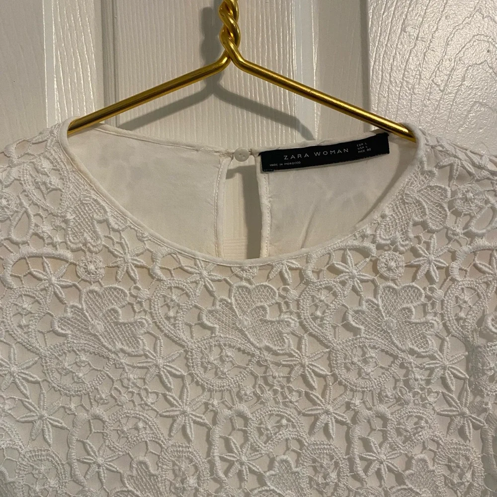 Beautiful White Lace Zara Woman Blouse w/ 3/4 Sleeves & Scalloped Edges Size L